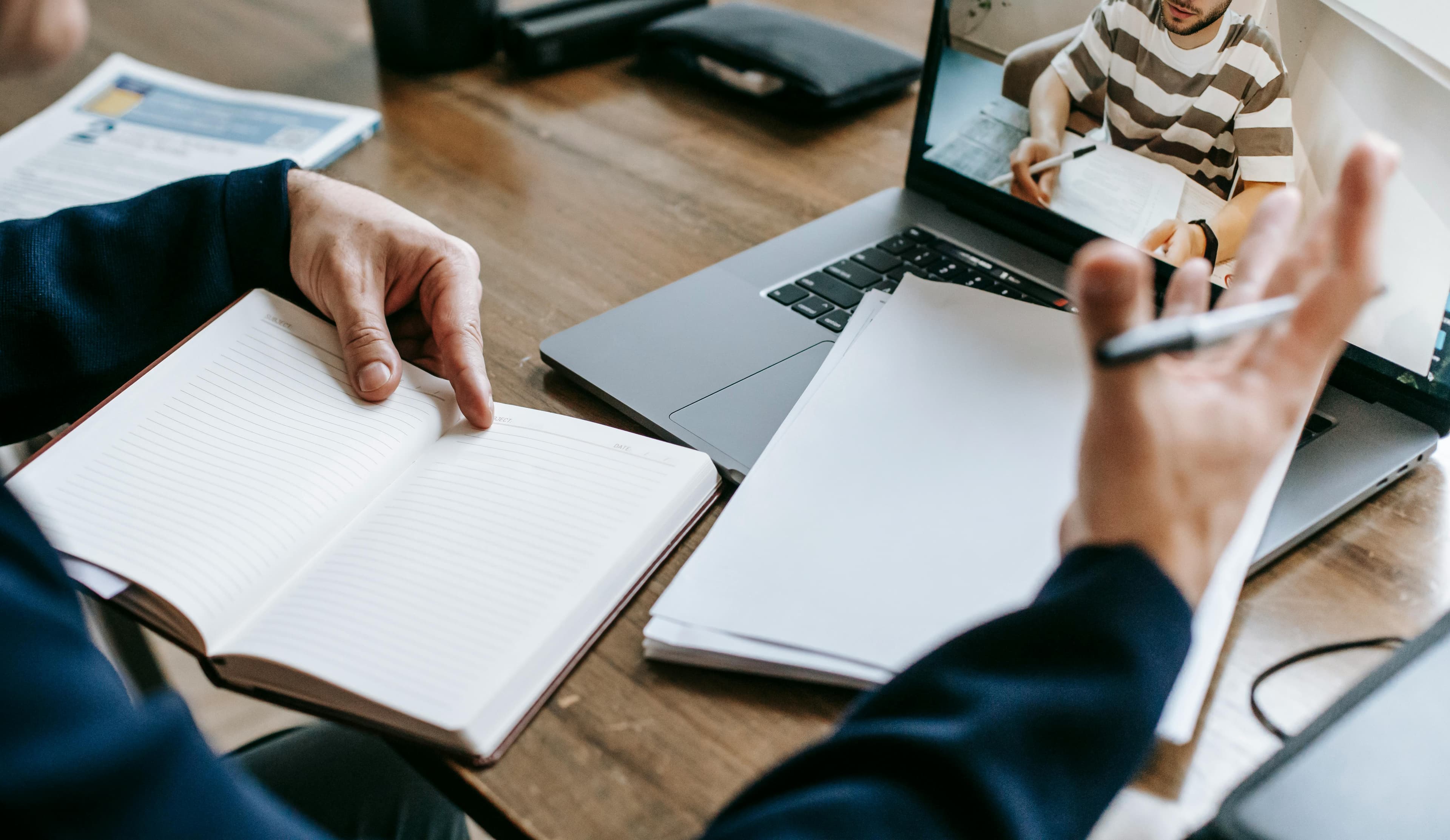 Lekcja online i wspólna praca przy biurku